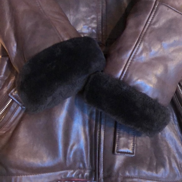 Andrew Marc Leather Jacket with faux fur trim - Picture 4 of 14